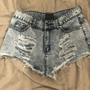 Pretty Little Thing high rise acid wash shorts